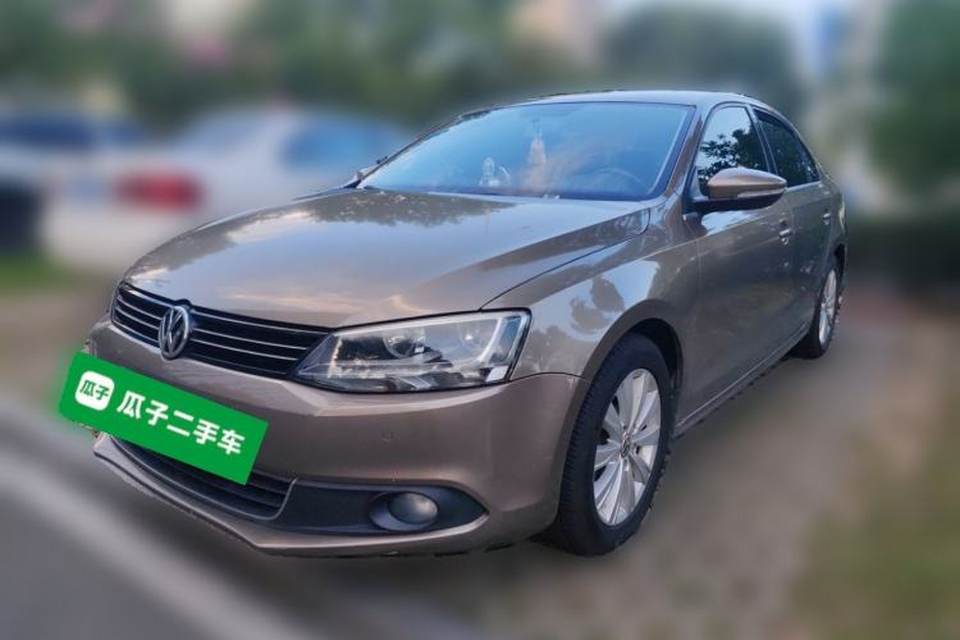 Volkswagen Sagitar 2014