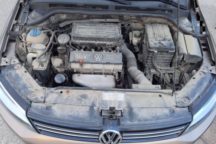 Used Volkswagen Sagitar 2014 Revised Version 1.6L Automatic Comfort Edition Engine Bay