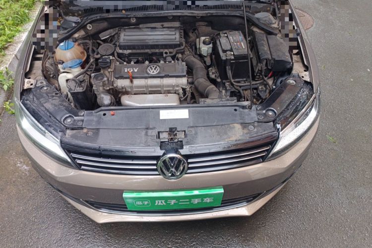Used Volkswagen Sagitar 2014 1.6L Manual Comfort Model Engine Bay