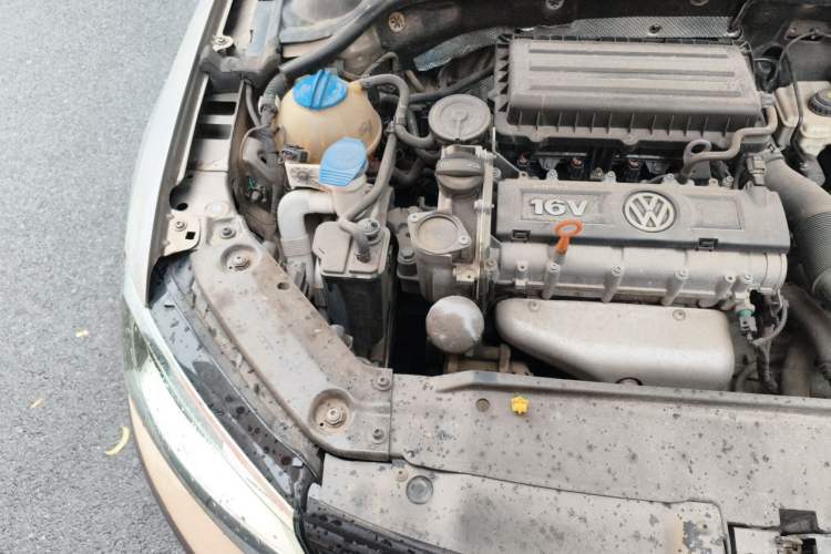 Used Volkswagen Sagitar 2014 Revised Version 1.6L Automatic Comfort Edition Engine Bay Right