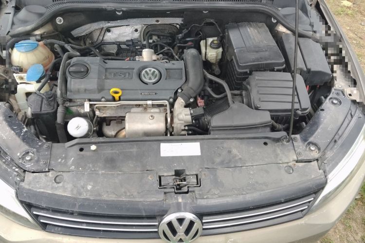 Used Volkswagen Sagitar 2014 1.4TSI Automatic Luxury Model Engine Bay