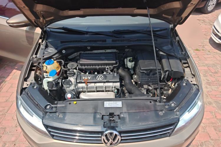 Used Volkswagen Sagitar 2014 Revised Version 1.6L Automatic Comfort Edition Engine Bay