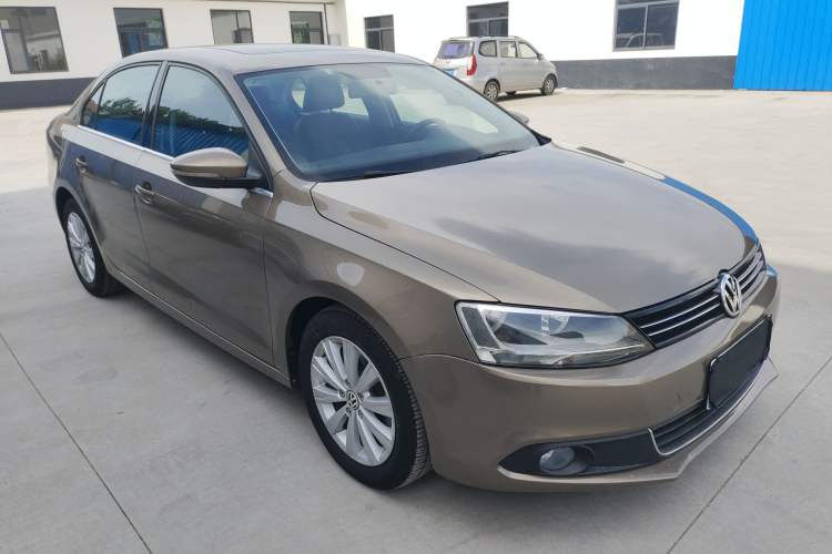 Used Volkswagen Sagitar 2014 Revised Version 1.6L Manual Comfort Edition Exterior 1