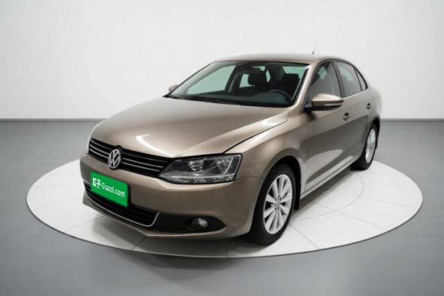 Ojetý Volkswagen Sagitar 2014 Revised Version 1.4TSI Manual Luxury Edition