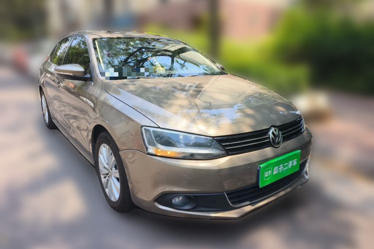 Used Volkswagen Sagitar 2014 Revised Version 1.4TSI Automatic Luxury Edition Front Right 45 Deg