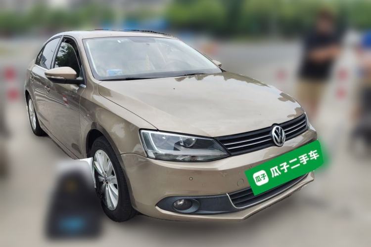 Used Volkswagen Sagitar 2014 Revised Version 1.4TSI Automatic Luxury Edition Front Right 45 Deg