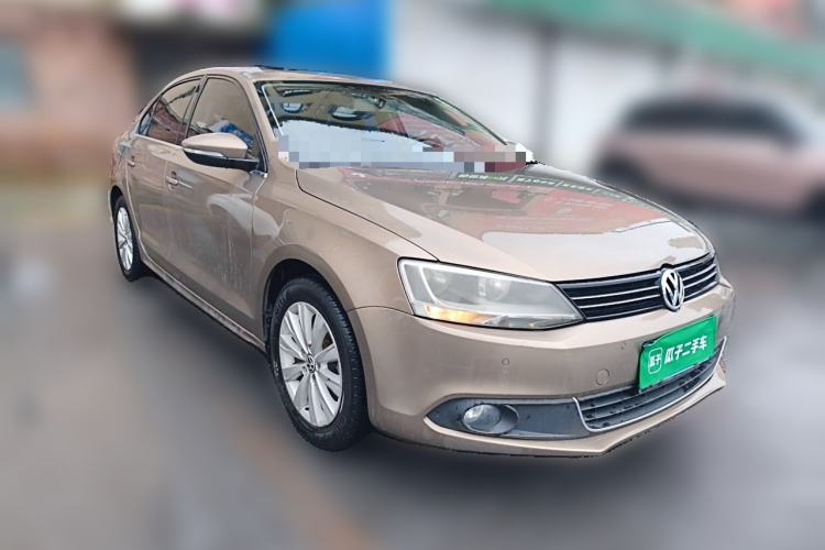 Used Volkswagen Sagitar 2014 Revised Version 1.4TSI Automatic Luxury Edition Front Right 45 Deg