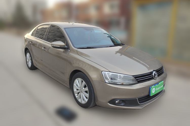 Used Volkswagen Sagitar 2014 Revised Version 1.4TSI Automatic Luxury Edition Front Right 45 Deg