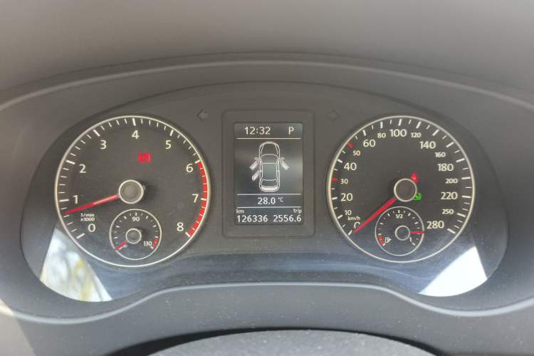 Used Volkswagen Sagitar 2014 Revised Version 1.4TSI Automatic Luxury Edition Instrument Cluster