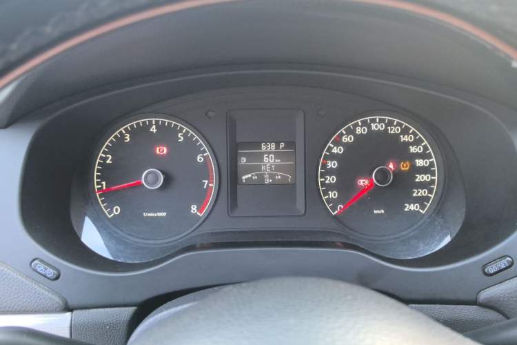 Used Volkswagen Sagitar 2014 Revised Version 1.6L Automatic Comfort Edition Instrument Cluster
