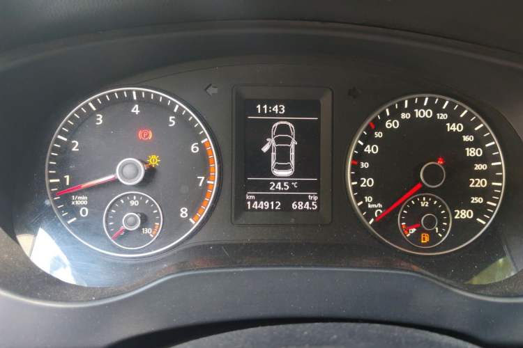 Used Volkswagen Sagitar 2014 Revised Version 1.4TSI Manual Luxury Edition Instrument Cluster
