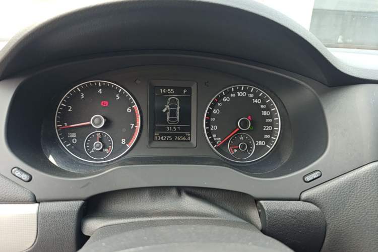 Used Volkswagen Sagitar 2014 Revised Version 1.4TSI Automatic Luxury Edition Instrument Cluster
