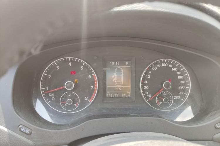 Used Volkswagen Sagitar 2014 Revised Version 1.4TSI Automatic Luxury Edition Instrument Cluster
