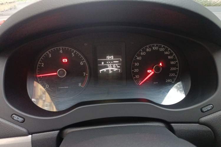 Used Volkswagen Sagitar 2014 1.6L Manual Comfort Model Instrument Cluster