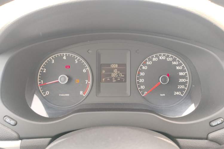 Used Volkswagen Sagitar 2014 Revised Version 1.6L Manual Comfort Edition Instrument Cluster