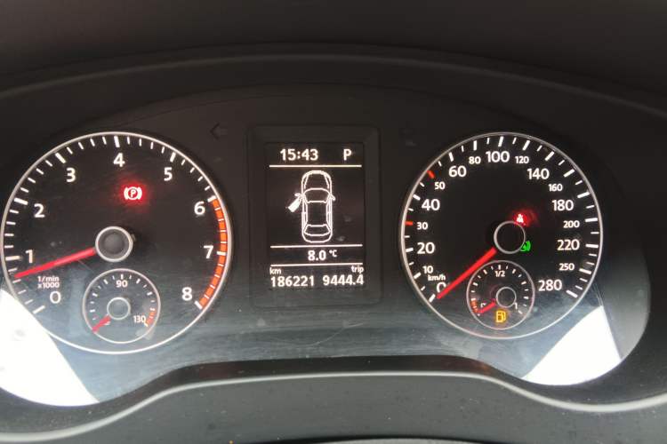 Used Volkswagen Sagitar 2014 Revised Version 1.4TSI Automatic Fashion Edition Instrument Cluster