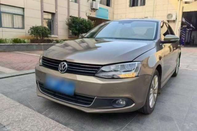 Ojetý Volkswagen Sagitar 2014 1.4TSI Automatic Luxury Model