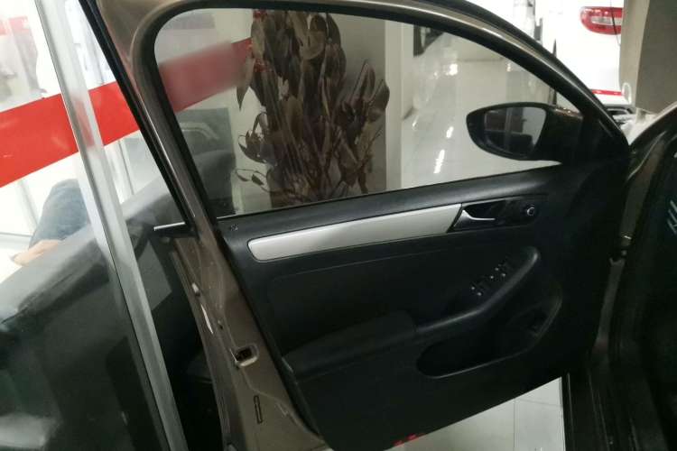 Used Volkswagen Sagitar 2014 1.4TSI Automatic Luxury Model Left Front Door Interior