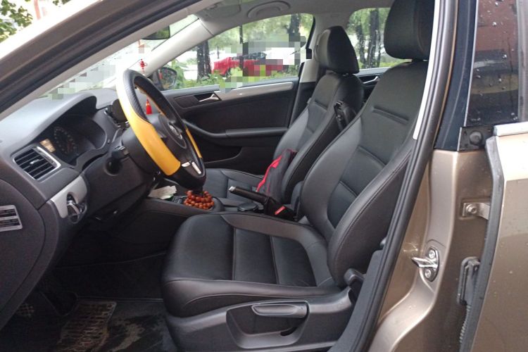Used Volkswagen Sagitar 2014 1.6L Manual Comfort Model Left Front Seat