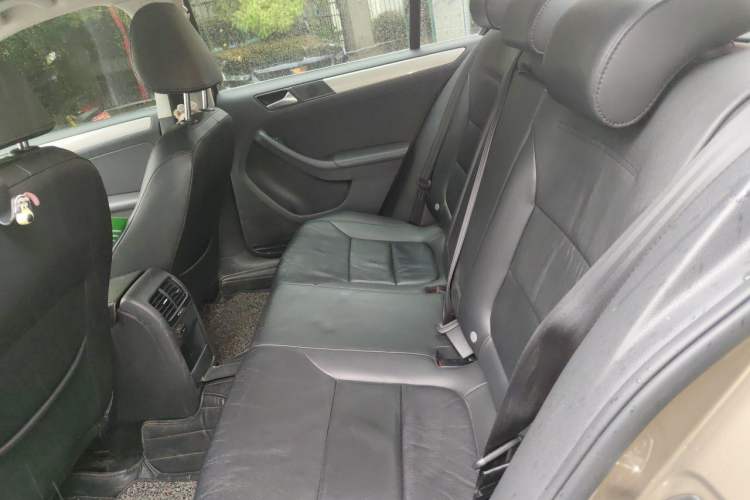 Used Volkswagen Sagitar 2014 Revised Version 1.4TSI Automatic Luxury Edition Left Rear Seat
