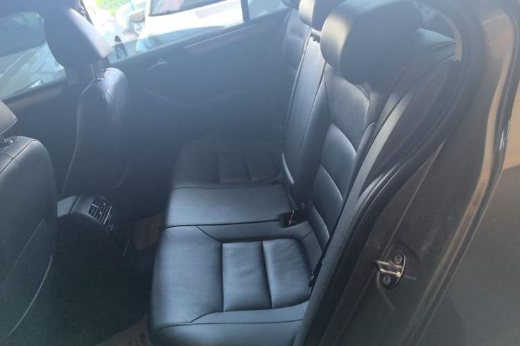 Used Volkswagen Sagitar 2014 Revised Version 1.4TSI Automatic Luxury Edition Left Rear Seat