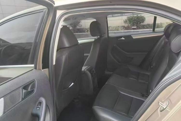 Used Volkswagen Sagitar 2014 1.4TSI Automatic Luxury Model Left Rear Seat