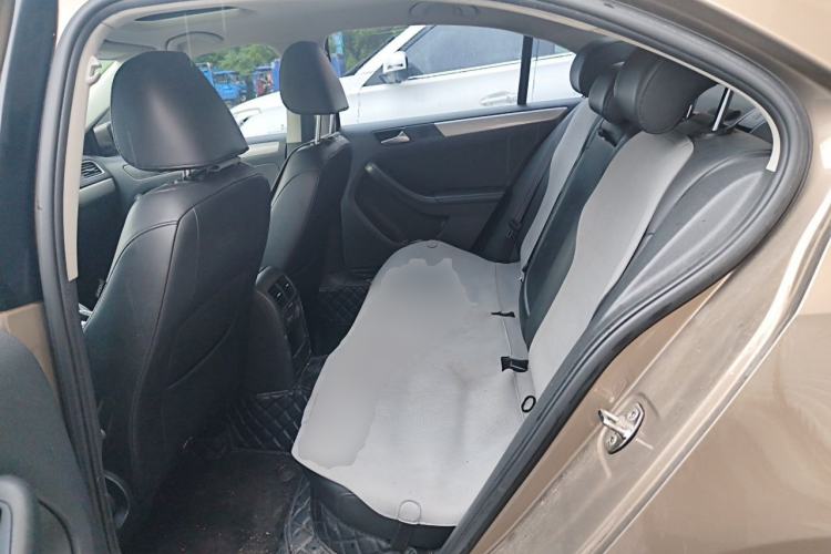 Used Volkswagen Sagitar 2014 Revised Version 1.4TSI Automatic Luxury Edition Left Rear Seat