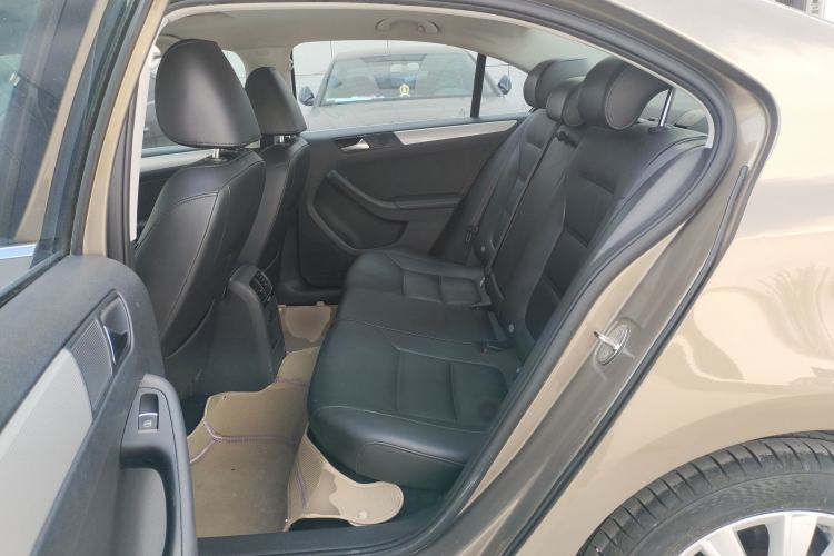 Used Volkswagen Sagitar 2014 Revised Version 1.6L Manual Comfort Edition Left Rear Seat