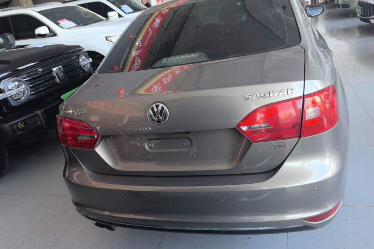 Used Volkswagen Sagitar 2014 Revised Version 1.4TSI Automatic Luxury Edition Rear