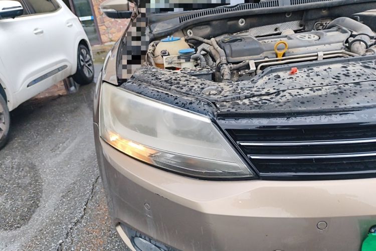 Used Volkswagen Sagitar 2014 Revised Version 1.4TSI Automatic Luxury Edition Right Front Headlight