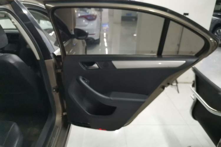 Used Volkswagen Sagitar 2014 1.4TSI Automatic Luxury Model Right Rear Door Interior