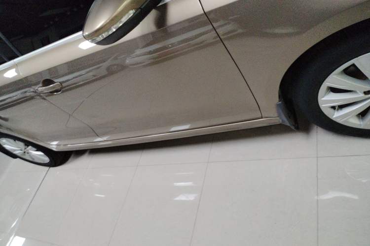 Used Volkswagen Sagitar 2014 Revised Version 1.6L Automatic Leading Edition Right Side Sill