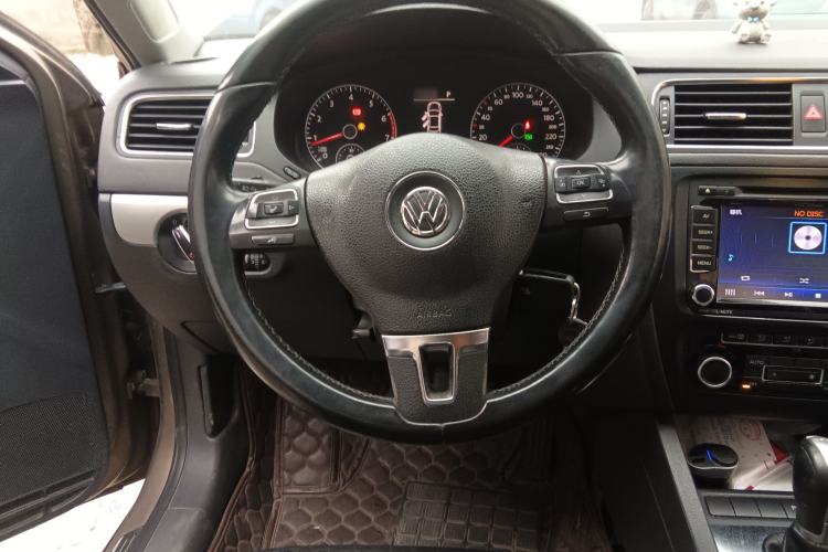 Used Volkswagen Sagitar 2014 Revised Version 1.4TSI Automatic Fashion Edition Steering Wheel