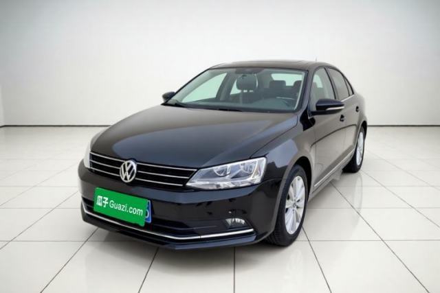 Ojetý Volkswagen Sagitar 2015 230TSI Manual Comfort Version