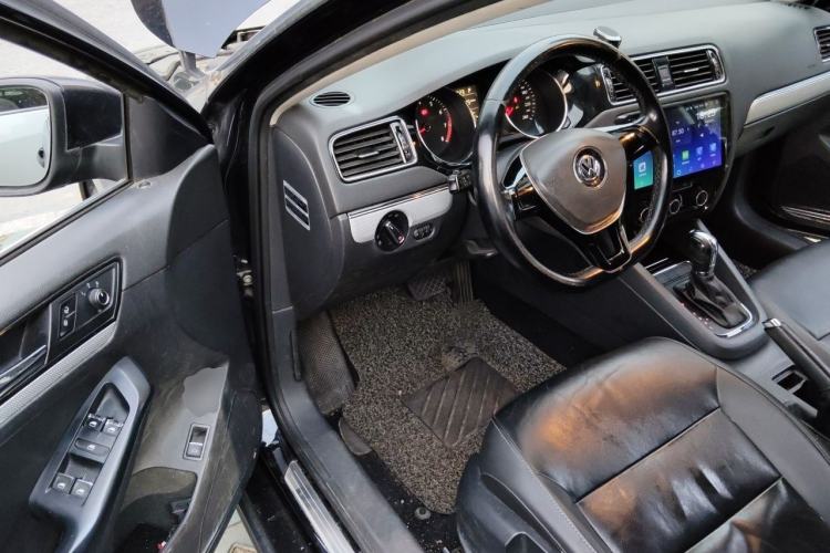 Used Volkswagen Sagitar 2015 1.6L Automatic Comfort Model Driver Seat