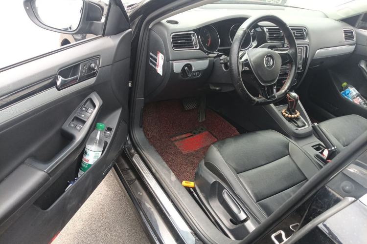 Used Volkswagen Sagitar 2015 1.6L Automatic Comfort Model Driver Seat