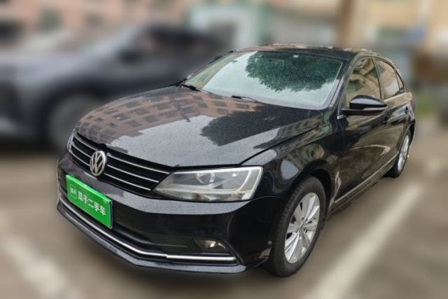 Ojetý Volkswagen Sagitar 2015 1.6L Manual Comfort Model