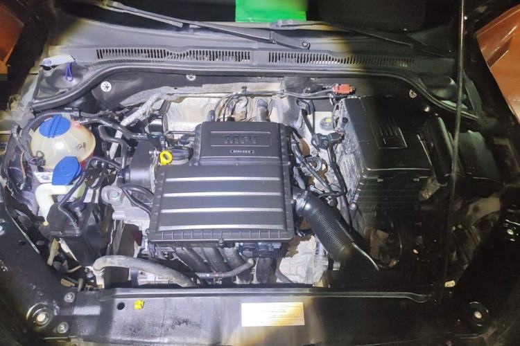 Used Volkswagen Sagitar 2015 1.6L Automatic Comfort Model Engine Bay