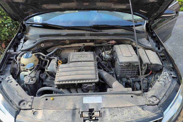 Used Volkswagen Sagitar 2015 1.6L Automatic Comfort Model Engine Bay
