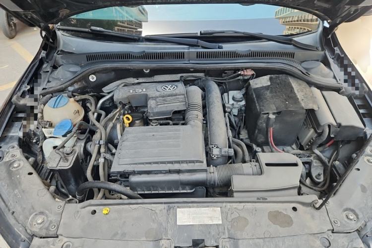 Used Volkswagen Sagitar 2015 230TSI Automatic Luxury Model Engine Bay