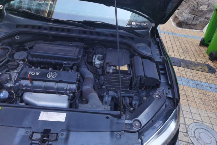 Used Volkswagen Sagitar 2015 1.6L Automatic Comfort Model Engine Bay Left