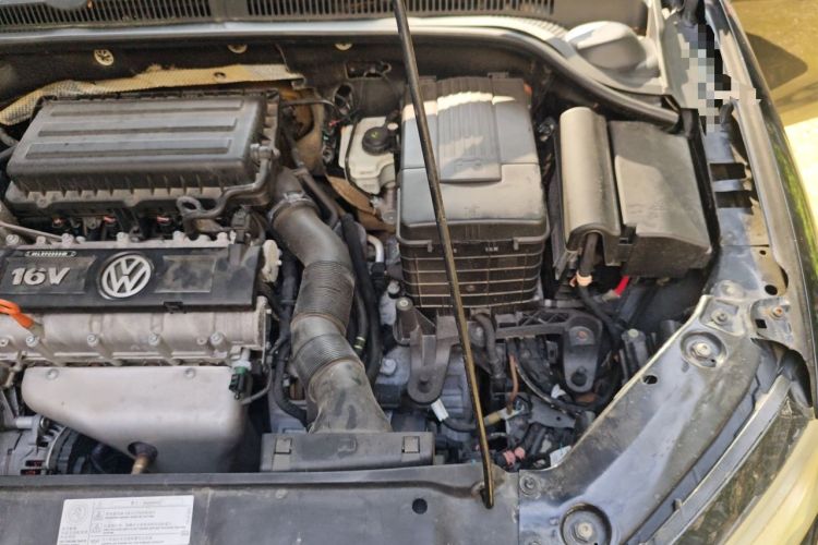 Used Volkswagen Sagitar 2015 1.6L Automatic Comfort Model Engine Bay Left