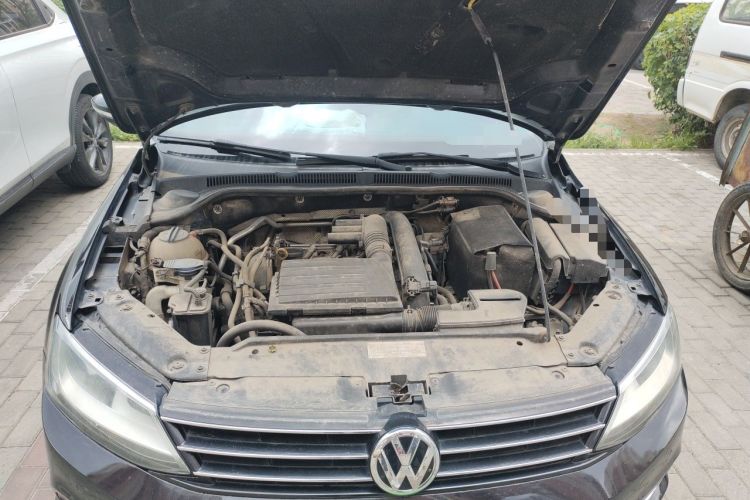 Used Volkswagen Sagitar 2015 230TSI Automatic Luxury Model Engine Bay