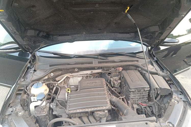 Used Volkswagen Sagitar 2015 1.6L Automatic Comfort Model Engine Bay