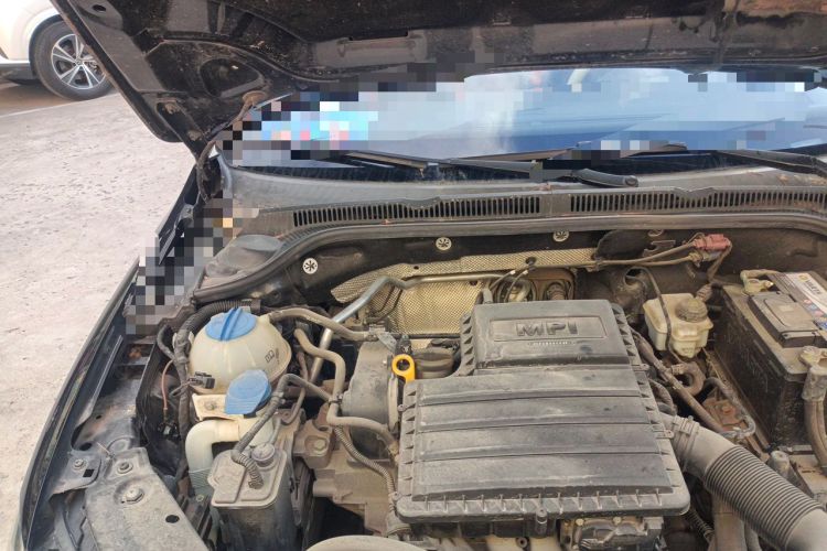 Used Volkswagen Sagitar 2015 1.6L Manual Comfort Model Engine Bay Right