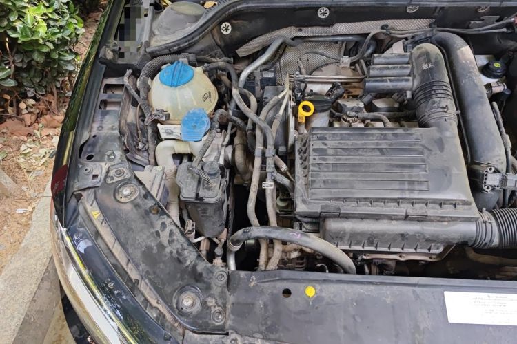 Used Volkswagen Sagitar 2015 230TSI Automatic Luxury Model Engine Bay Right