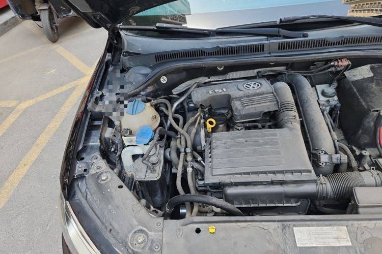 Used Volkswagen Sagitar 2015 230TSI Automatic Luxury Model Engine Bay Right