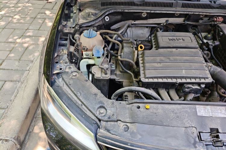 Used Volkswagen Sagitar 2015 1.6L Automatic Comfort Model Engine Bay Right