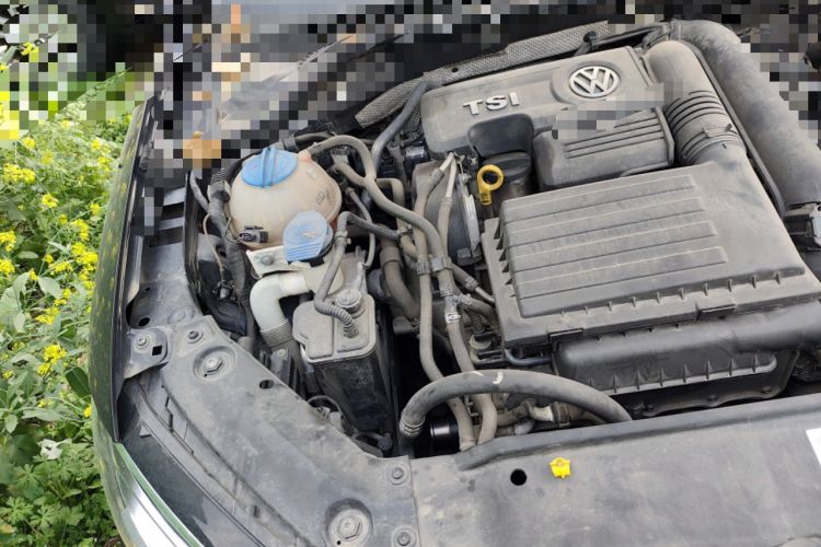 Used Volkswagen Sagitar 2015 230TSI Automatic Comfort Version Engine Bay Right