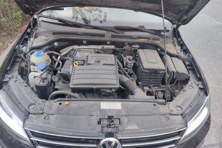 Used Volkswagen Sagitar 2015 1.6L Automatic Comfort Model Engine Bay